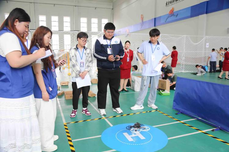 无人机比赛有哪些常见比拼方法？-第2张图片-广州国自机器人