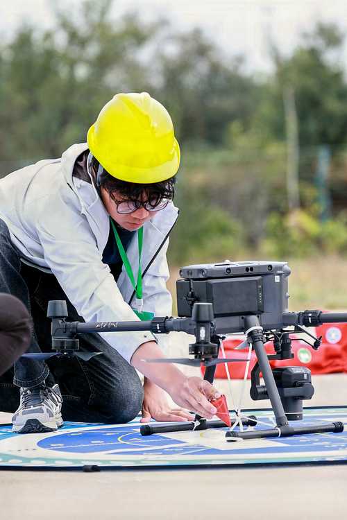 无人机真能代替蜜蜂授粉吗？-第3张图片-广州国自机器人