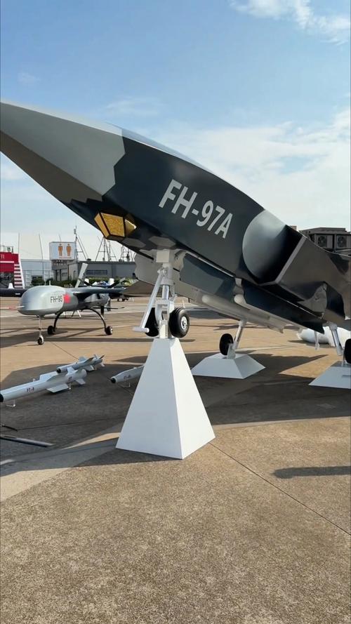 军用无人机的真实尺寸有多大？-第2张图片-广州国自机器人