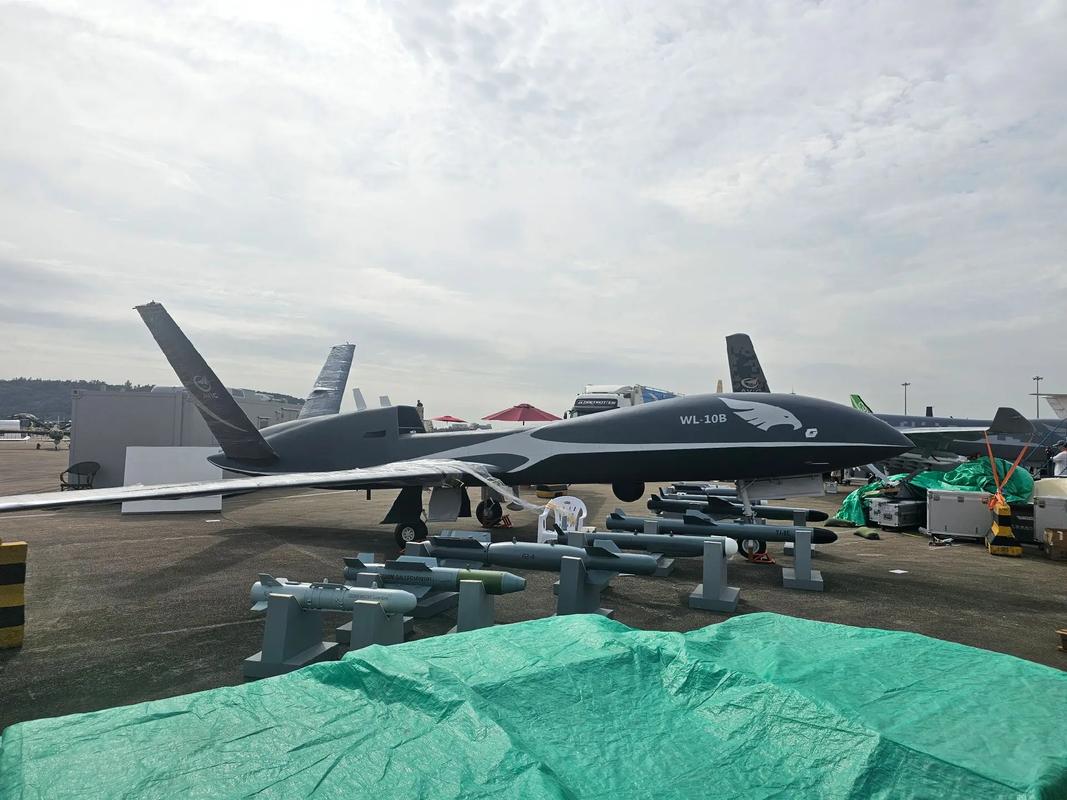 军用无人机的真实尺寸有多大？-第3张图片-广州国自机器人