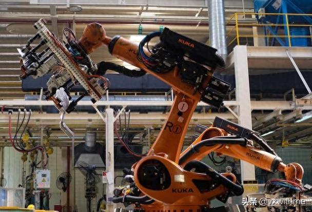 德国库卡机器人总经理是谁？-第2张图片-广州国自机器人