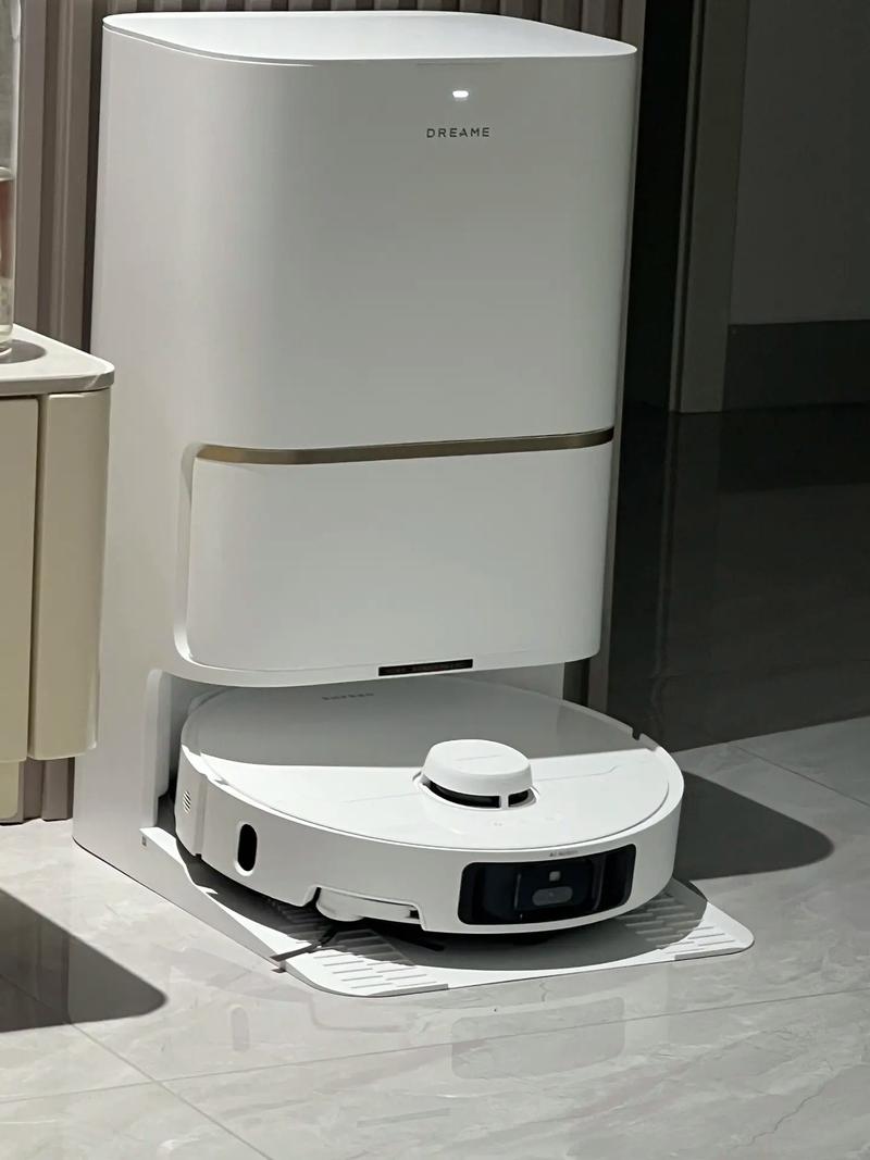 扫地机器人地面进水怎么办？-第3张图片-广州国自机器人